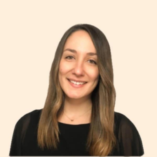 Marina, Psicóloga especializada en ansiedad y bienestar emocional